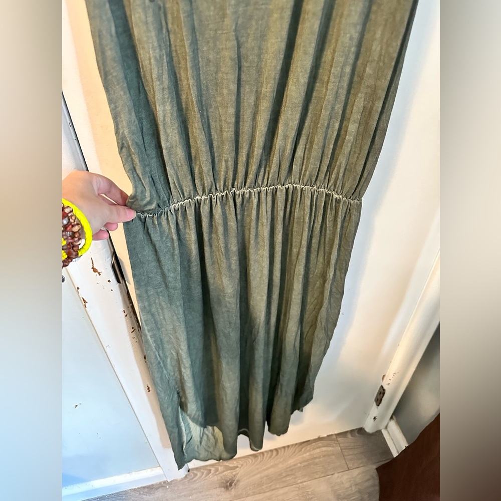 🍁La Meil - green high low dress with distressing look colouring. - Picture 2 of 8